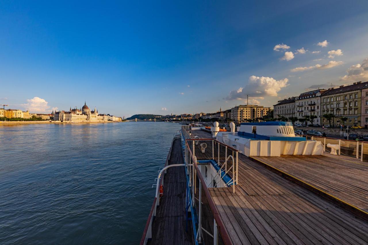 Grand Jules - Boat Hotel Budapest Exterior photo