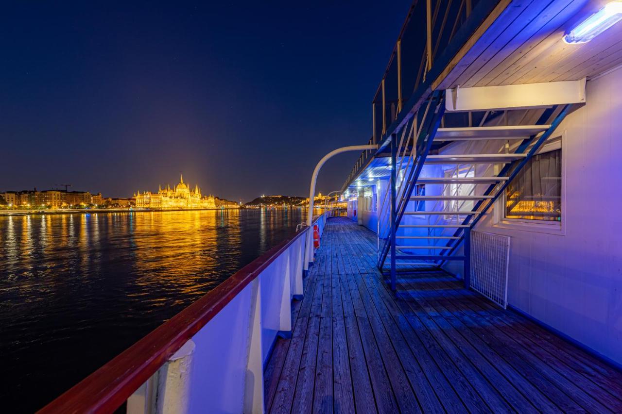 Grand Jules - Boat Hotel Budapest Exterior photo