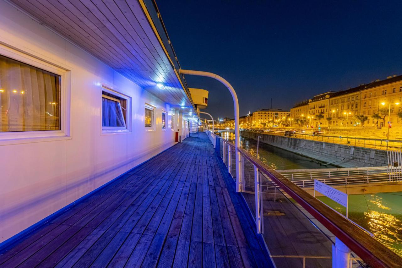 Grand Jules - Boat Hotel Budapest Exterior photo