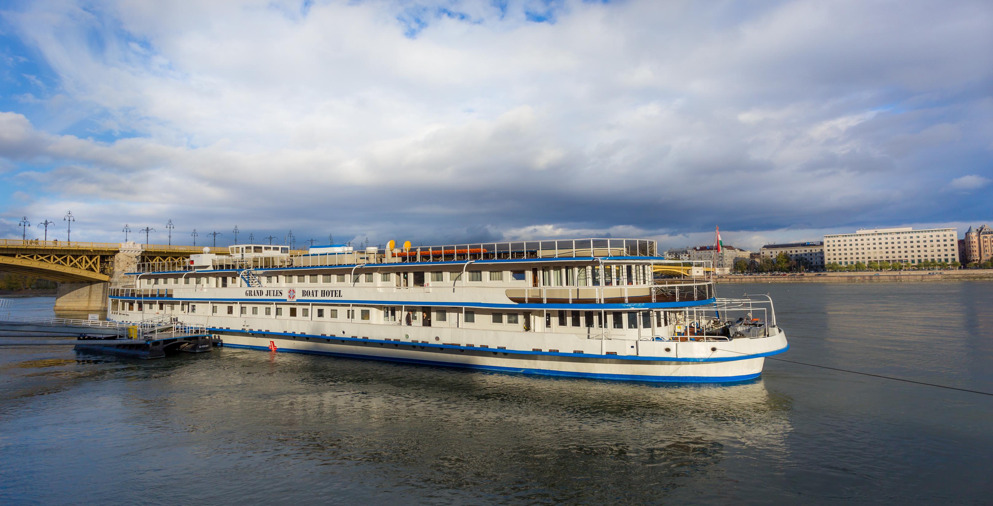 Grand Jules - Boat Hotel Budapest Exterior photo