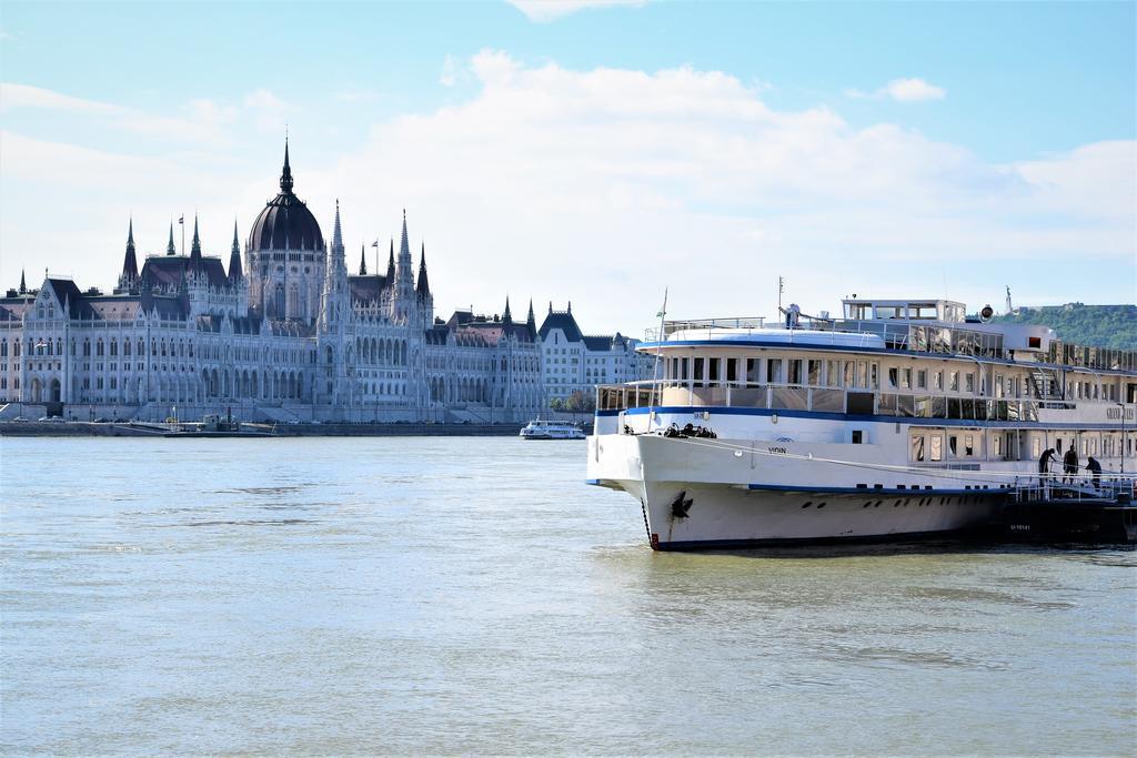 Grand Jules - Boat Hotel Budapest Exterior photo